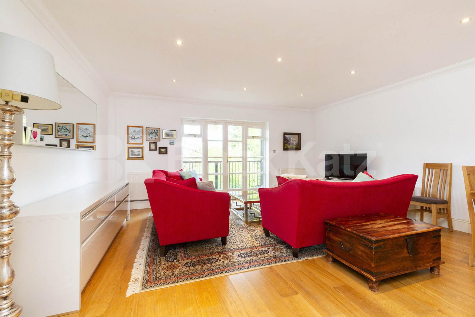 Spacious three bed two bath apartment with balcony and secure parking Cholmeley Park, Highgate 